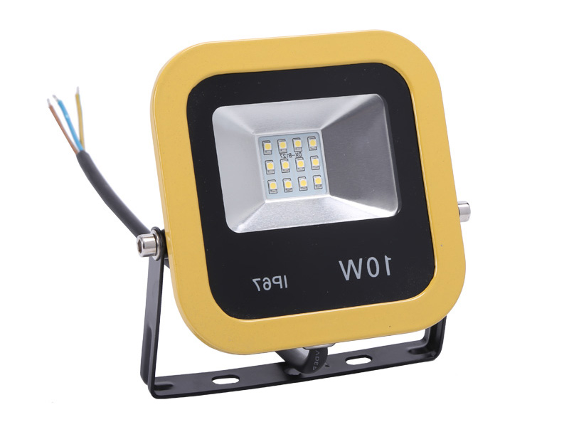 Многофункциональные водонепроницаемые светодиодные прожекторы IP65